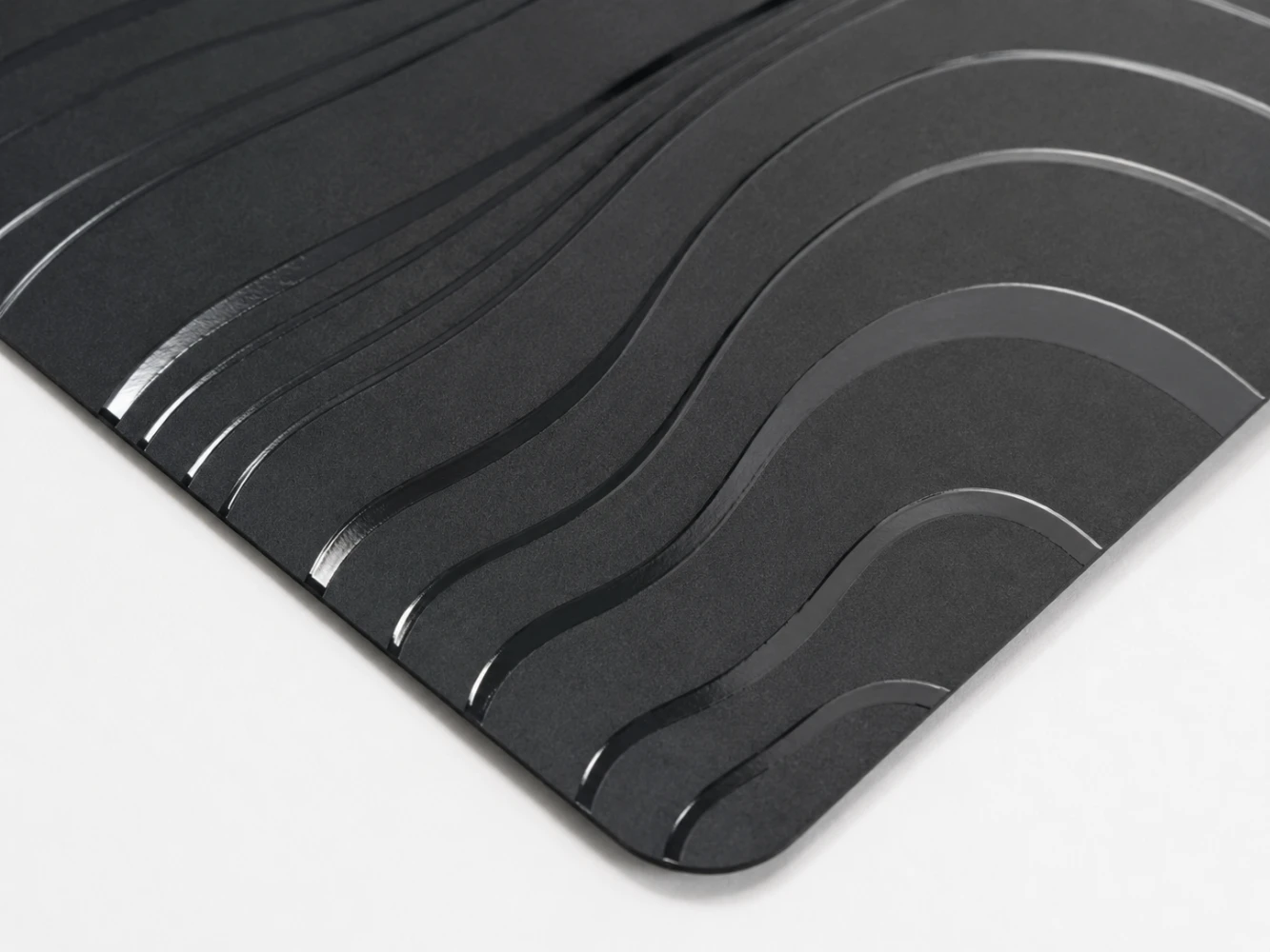 UV print finish — fast-curing ink for high-gloss sharp print results