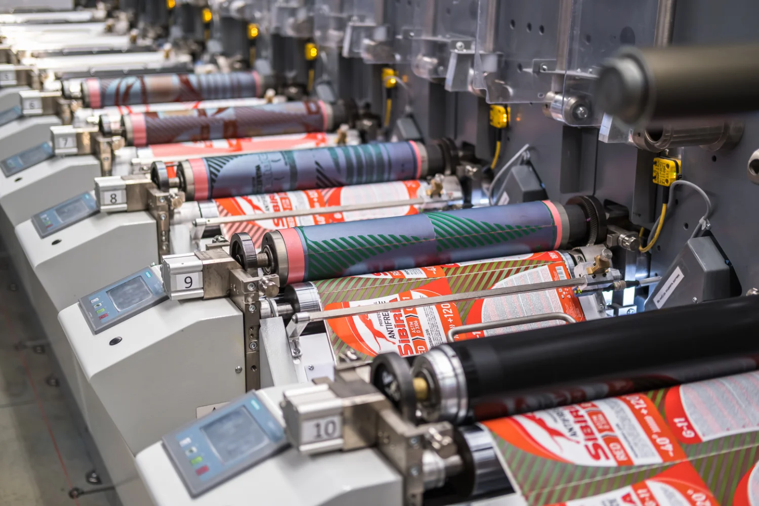 Used for the mass production of printed roll film.