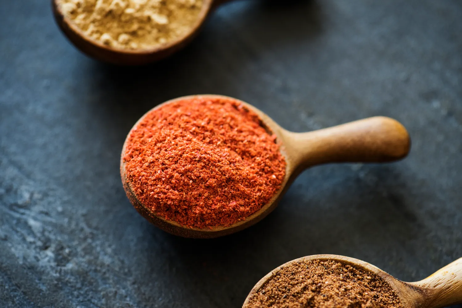 Packaging solutions for seasoning powders