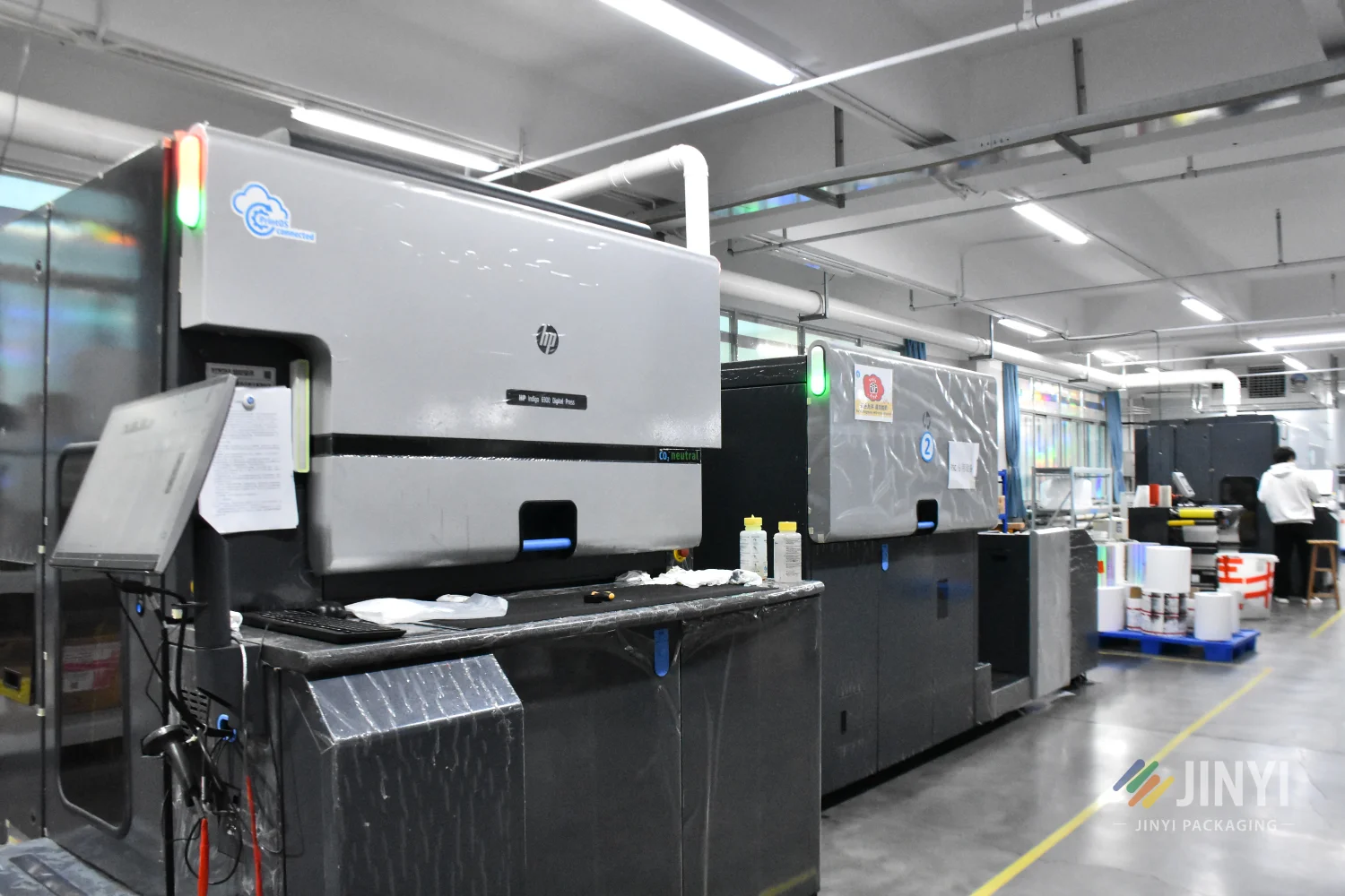 JINYI HP Indigo 6900 digital printing press for custom stand-up pouches and flexible packaging bags