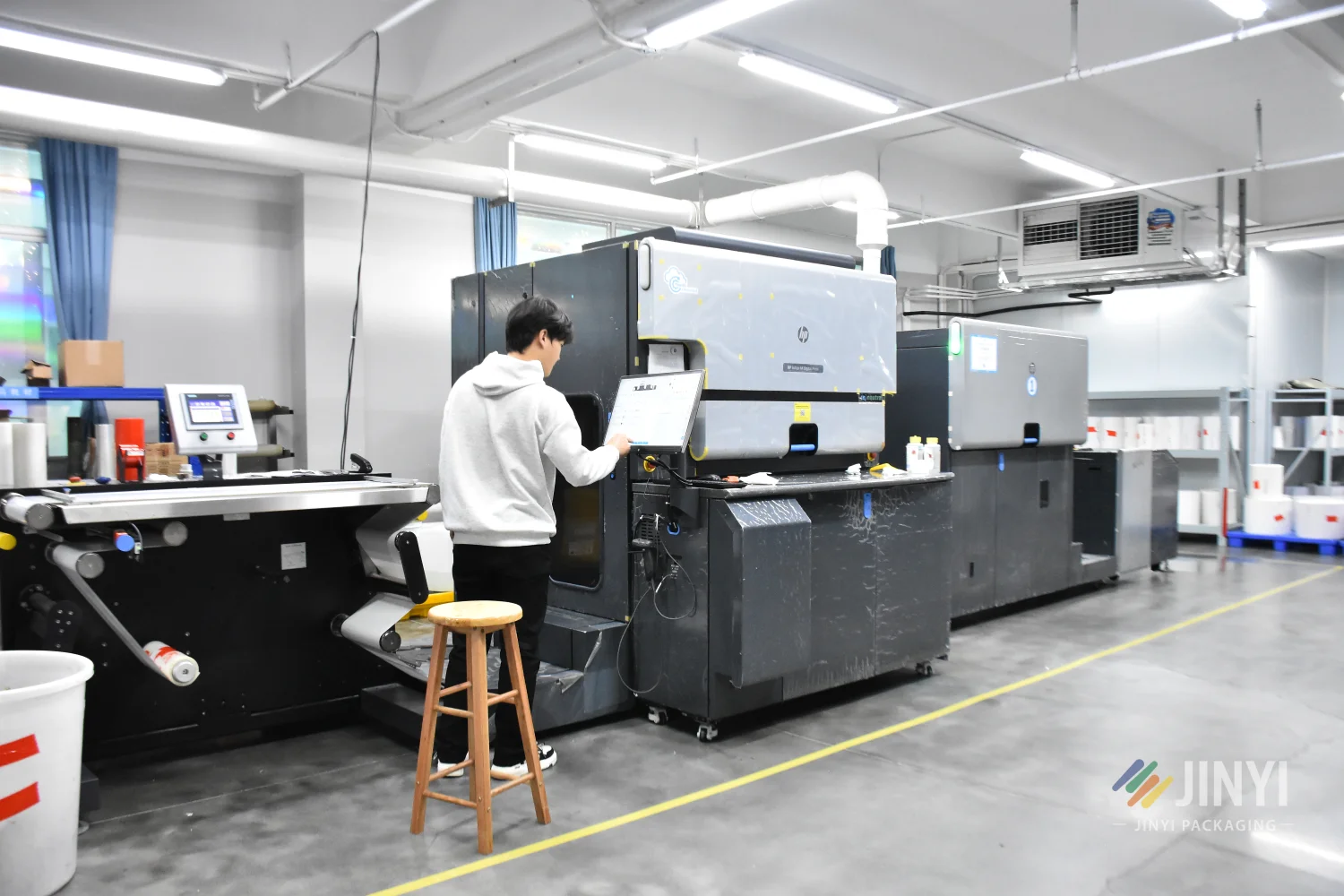 JINYI HP Indigo 6K digital press for custom flexible packaging printing — one of four HP Indigo systems managed by ESKO Automation Engine