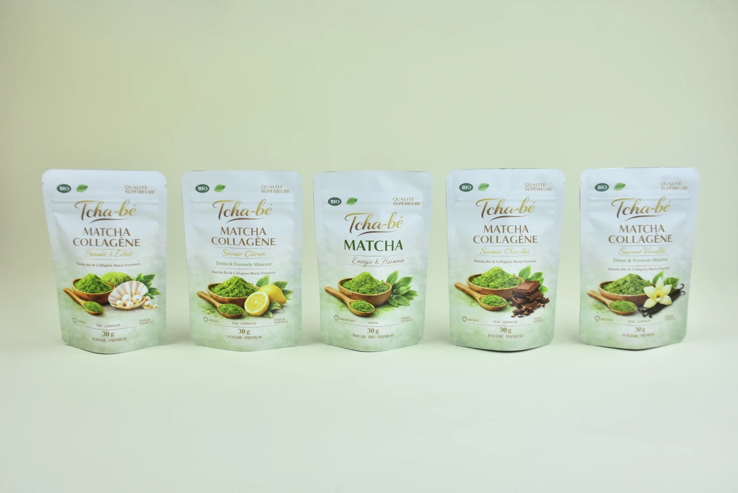 Tcha-bé custom matcha supplement powder pouches — full SKU range produced factory-direct by JINYI
